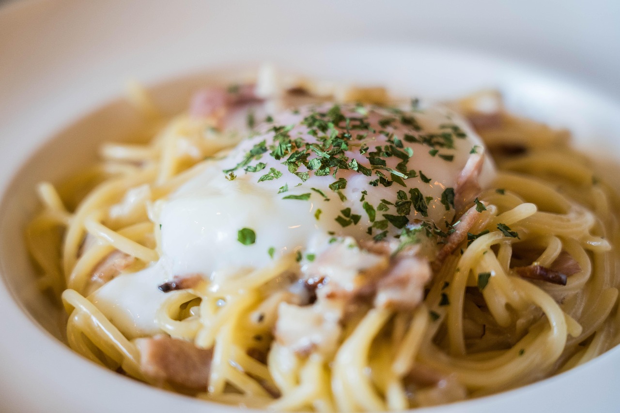 spaghetti meal with white sauce