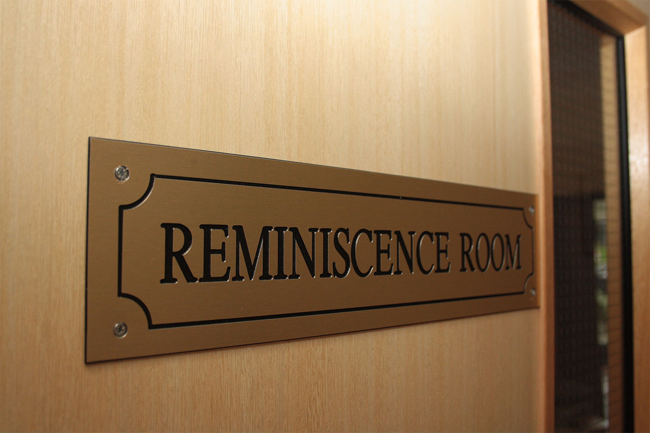 reminiscence room sign